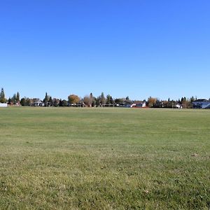 Freshly Updated 3 Bedroom Townhome Lethbridge Exterior photo