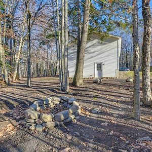 Glenburn Getaway With Fire Pit Near Trails! Apartment Exterior photo