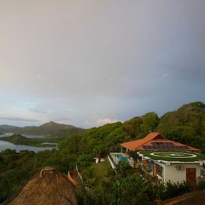 Ciel Y Miel Hotel Colon Exterior photo