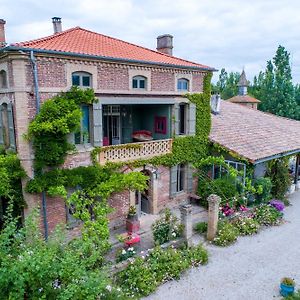 Parc De Coulassy Bed & Breakfast Negrepelisse Exterior photo