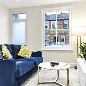 City Elegance: Spacious 2Br For Urban Comfort Apartment Twickenham Exterior photo