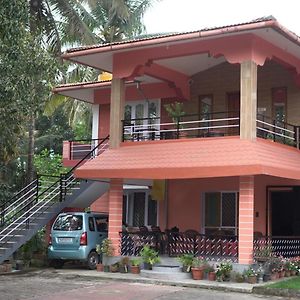 Coorg Stream Side Homestay Ponnampet Exterior photo