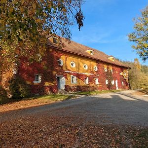 Ferienwohnung Ottmanach Schlosshof Pischeldorf Exterior photo