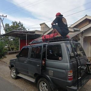 Jaya Homestay Tetebatu Exterior photo