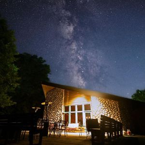 Whitetail Lodge Saint Germain Exterior photo