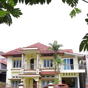 Bungo Bed & Breakfast Workation Bed & Breakfast Bukittinggi Exterior photo