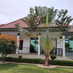 Villa Kikiriki Kigali Exterior photo