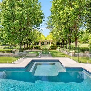 Pool Queen Bedroom Suite Arcadia Exterior photo