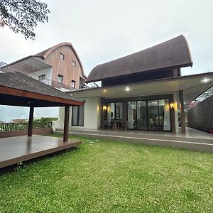 Five Leo'S Villa Gadok Exterior photo