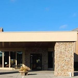 Cobblestone Inn & Suites - Newton Exterior photo