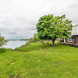 Paradise Point - Waterfront City Getaway Villa Dunnville Exterior photo