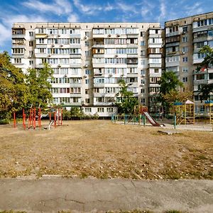 Kvartirkoff Na Obolonskiy Prospekt 37 Apartment Kiev Exterior photo