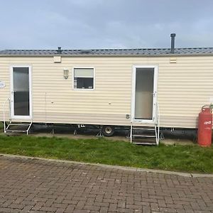 2 Bedroom Caravan Stay, Central Beach, Leysdown Exterior photo