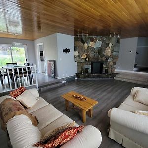 Specious Kamloops House For Relaxation With Great View In Prestigious Sahali. Villa Exterior photo