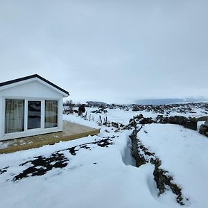 Buvellir Guesthouse Grenjatharstathur Exterior photo