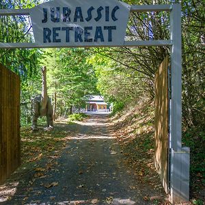 Jurassic Themed Adventure - 4Br Home With Hot Tub (Adults Only) Washougal Exterior photo
