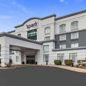 Spark By Hilton Winchester Hotel Exterior photo