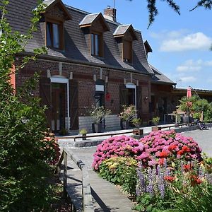 Le Clos Du Clocher Bed & Breakfast Gueudecourt Exterior photo