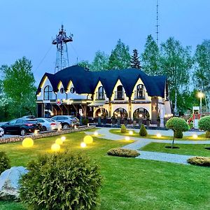 Фетрбуш Hotel Nadvirna Exterior photo