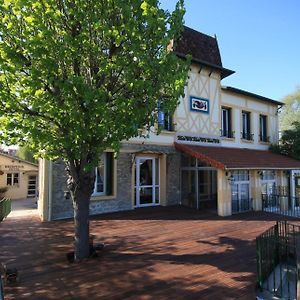 Auberge Des Ecluses Hotel Carrieres sous Poissy Exterior photo