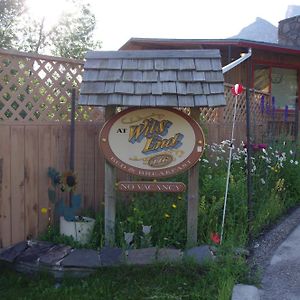 At Wits End B&B Banff Exterior photo