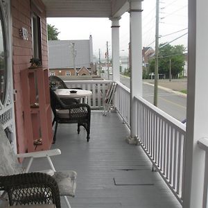 Maison Mckenzie House Bed & Breakfast Campbellton Exterior photo