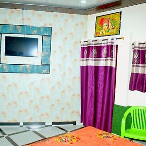 Radhey Krishna Home Stay Mathura Exterior photo