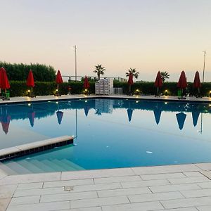 منتجع بورتو سعيد السياحى Porto Said Tourist Resort 'Ezbet Shalabi el-Rudi Exterior photo