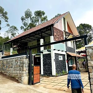 Black Stone Villa Chinnakanal Exterior photo