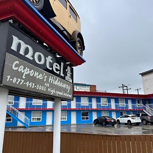 Capone'S Hideaway Motel Moose Jaw Exterior photo