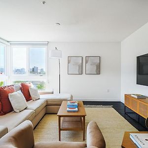 Luxurious 2Bed 2Bath Apartment At Formosa Los Angeles Exterior photo