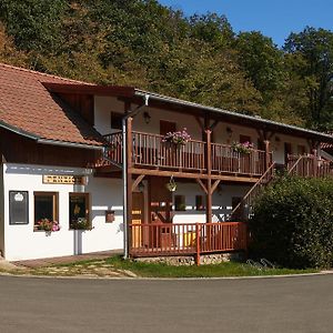 Penzion U Strakatého Koně Hotel Blansko Exterior photo