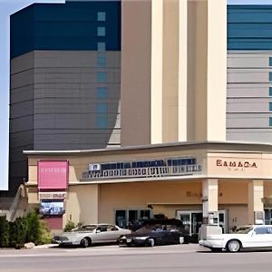 Tower Hotel At Fallsview Niagara Exterior photo