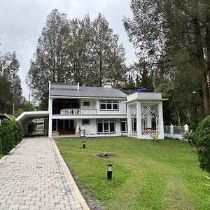 Villa Berastagi Indah - Tebu Manis Exterior photo