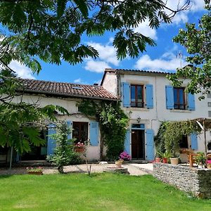 Le Verger Du Paradis Bed & Breakfast Beaulieu-sur-Sonnette Exterior photo