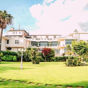 Guardanapoli Hotel Cervino Exterior photo