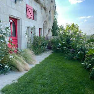 Gite Des Perreyeurs - Maison Troglodyte Avec Vue Sur Loire Villa Montsoreau Exterior photo