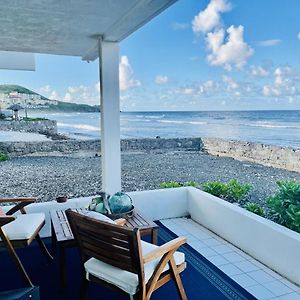 Ocean Oasis Cozy Beachfront Getaway Apartment Christianted Exterior photo