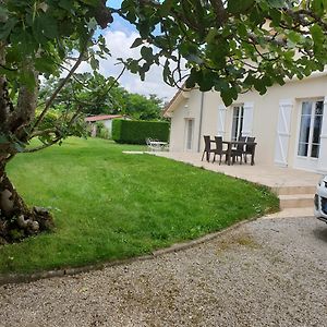 Grande Chambre Avec Salle De Bain Privee Apartment Borderes-sur-l'Echez Exterior photo