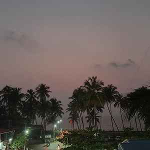 Sea Waves Inn Udupi Exterior photo