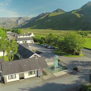 Snowdonia Mountain Lodge Bangor  Exterior photo