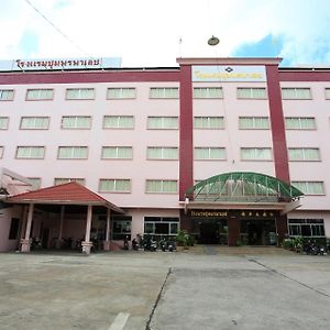 Chumphon Palace Hotel Exterior photo