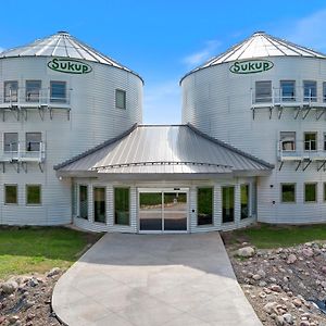 Penny'S Landing Guestrooms Treynor Exterior photo