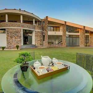 Moon House Farm Villa Manesar Exterior photo