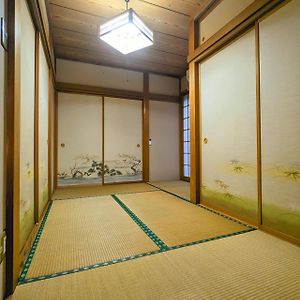 Tatami House 3Minutes From Keisei Usui Station 35Minutes From Narita Airport 52 Minutes From Asakusa 50 Minutes From Oshiage 75Minutes From Ginza Apartment Sakura  Exterior photo