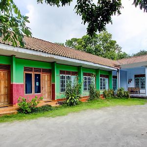 Oyo 93394 Pondok Wisata Kurniawan 2 Hotel Yogyakarta Exterior photo