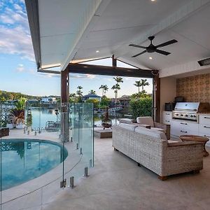 Ultimate Gold Coast Getaway - Waterfront Escape Villa Exterior photo