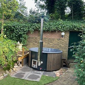 Bosboerderij De Goudsberg Met Hottub In Tuin Villa Lunteren Exterior photo