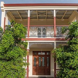 Modern Victorian Styled Holiday Home In Ashgrove Brisbane Exterior photo