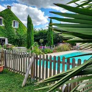 Le Bonheur Des Hotes Bed & Breakfast Suevres Exterior photo